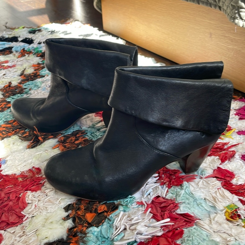 Lisa Shortie Frye Boots